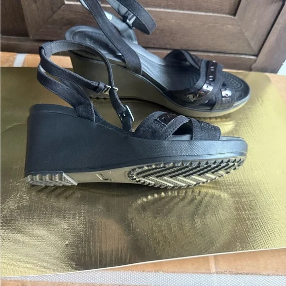 CROCS Black Wedge Sandals with Adjustable Ankle Strap - Picture 3 of 5